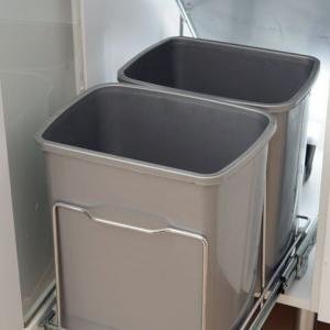 Teleskopik Raylı Plastik Çöp Kovası 32 lt